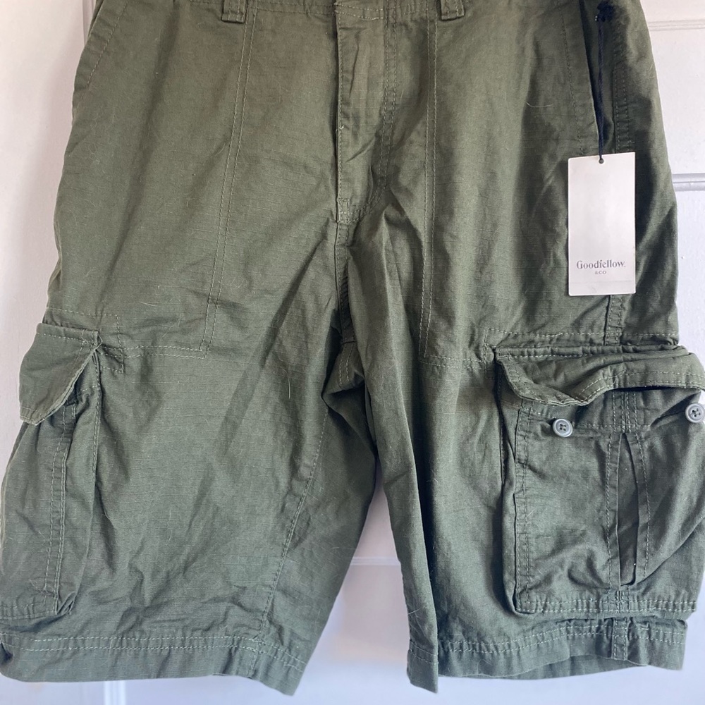 Goodfellow &CO cargo shorts